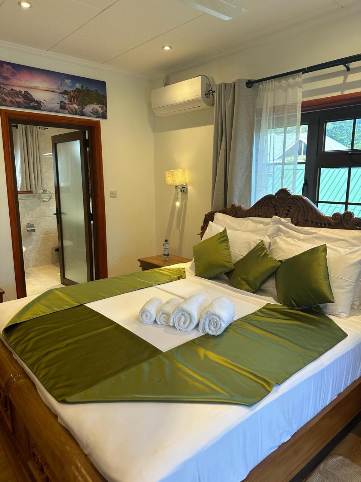 Benjamine'S Guesthouse La Digue Buitenkant foto