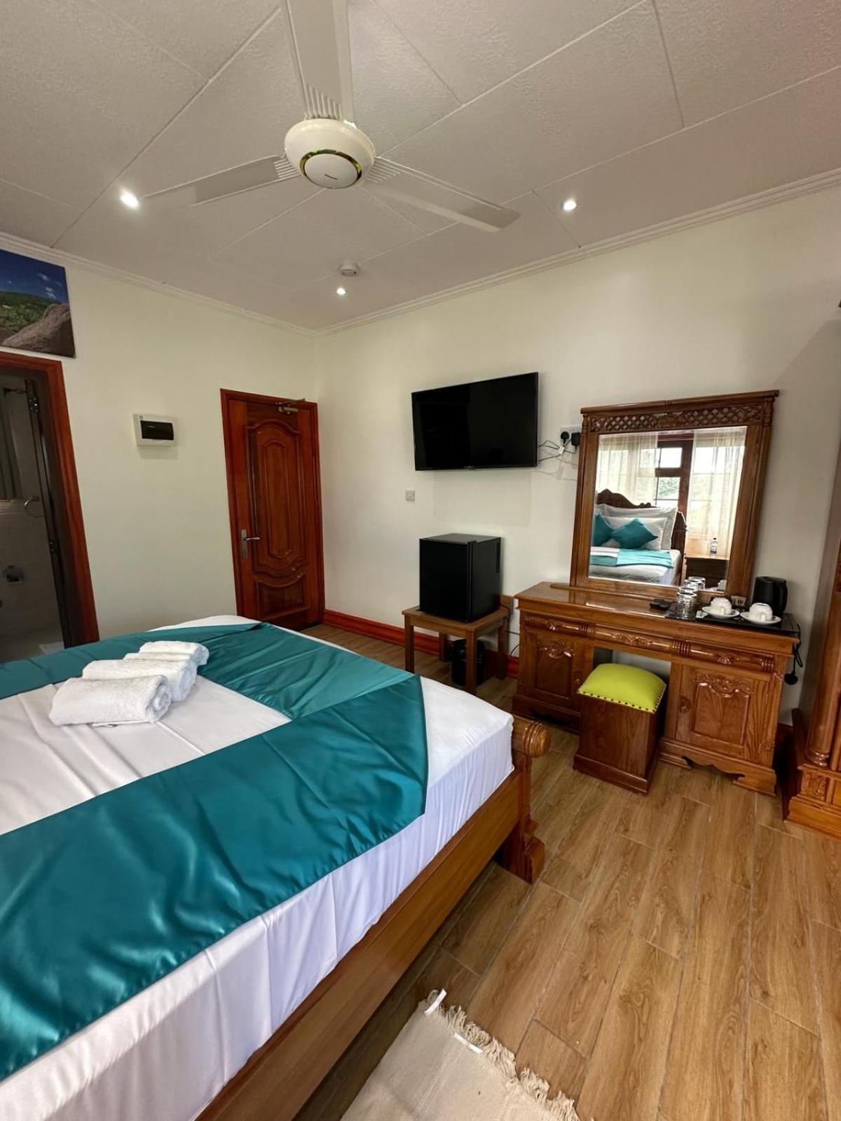 Benjamine'S Guesthouse La Digue Buitenkant foto